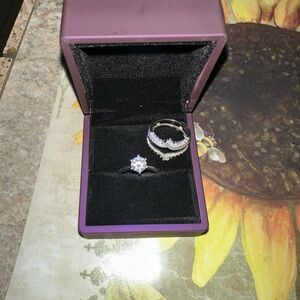 Sterling silver 1ct solitary ring with ring enhancer